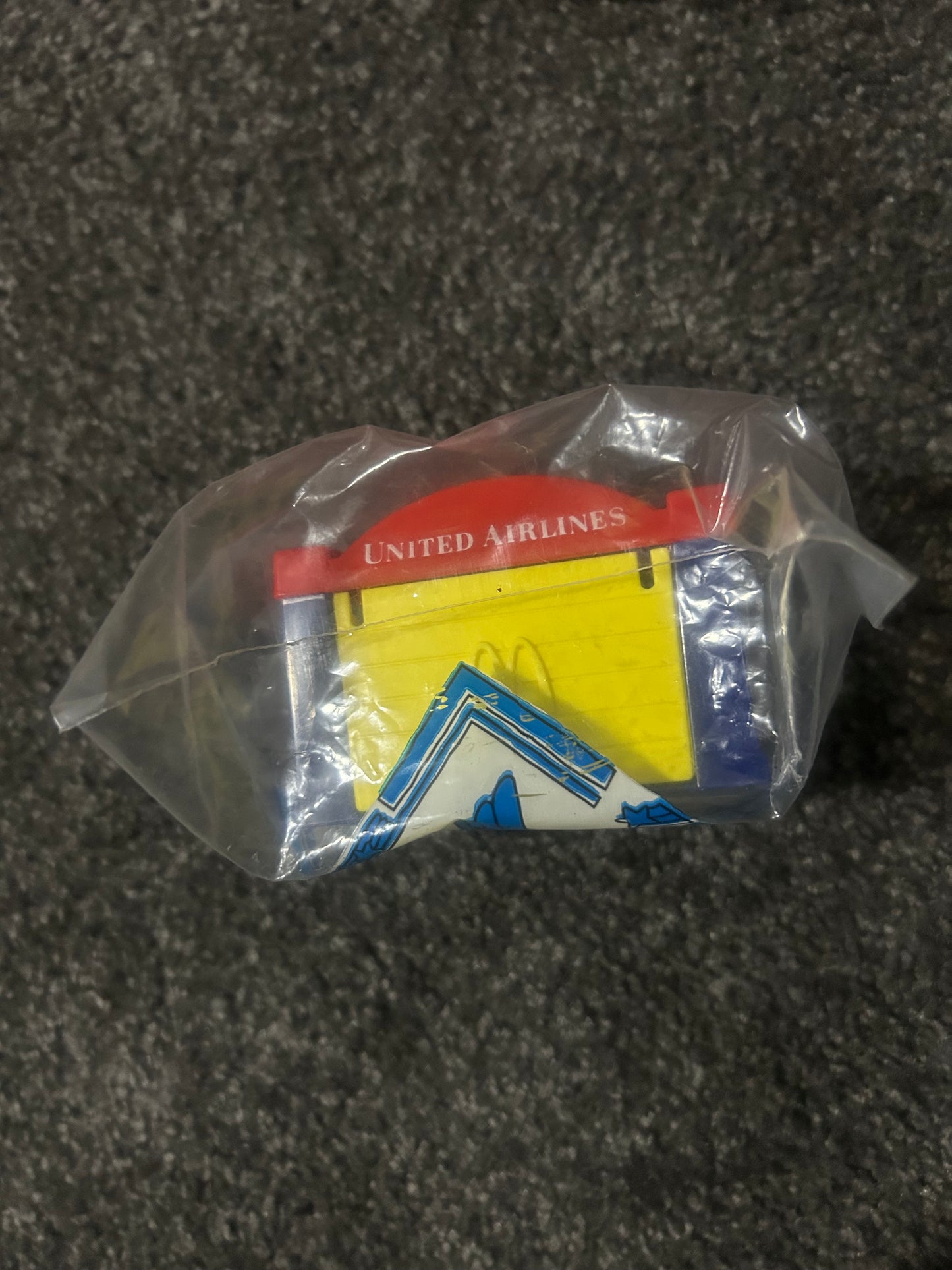 Mcdonald's Friendly Skies Plane and Hangar Meal Toy United Airlines