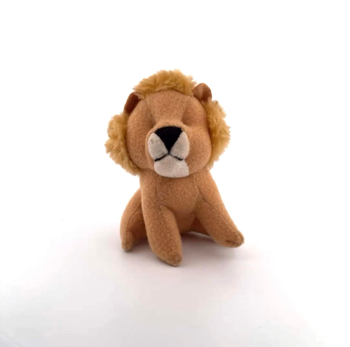 Amazing Wildlife Lion Plush