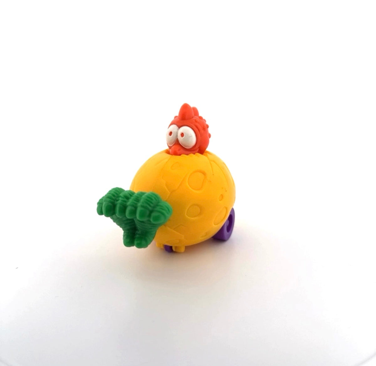 Surprize Stone Age Dinosaur Driving Egg